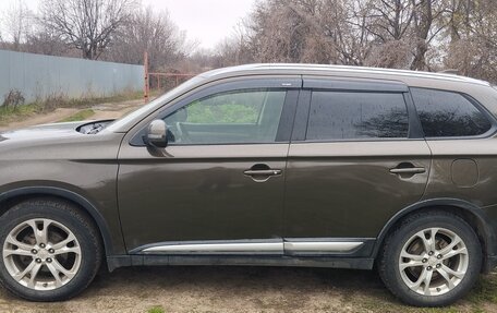 Mitsubishi Outlander III рестайлинг 3, 2018 год, 2 050 000 рублей, 4 фотография