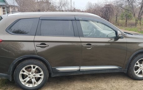 Mitsubishi Outlander III рестайлинг 3, 2018 год, 2 050 000 рублей, 8 фотография