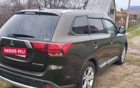 Mitsubishi Outlander III рестайлинг 3, 2018 год, 2 050 000 рублей, 7 фотография