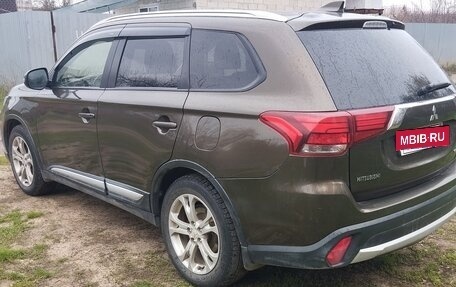 Mitsubishi Outlander III рестайлинг 3, 2018 год, 2 050 000 рублей, 5 фотография