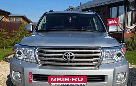 Toyota Land Cruiser 200, 2013 год, 3 800 000 рублей, 2 фотография
