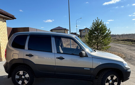 Chevrolet Niva I рестайлинг, 2012 год, 495 000 рублей, 4 фотография