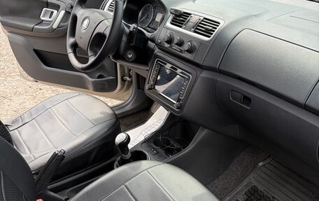 Skoda Fabia II, 2009 год, 550 000 рублей, 11 фотография