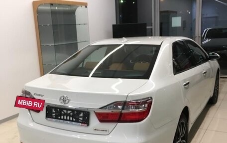 Toyota Camry, 2017 год, 2 450 000 рублей, 3 фотография