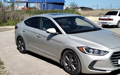 Hyundai Elantra VI рестайлинг, 2017 год, 1 400 000 рублей, 2 фотография