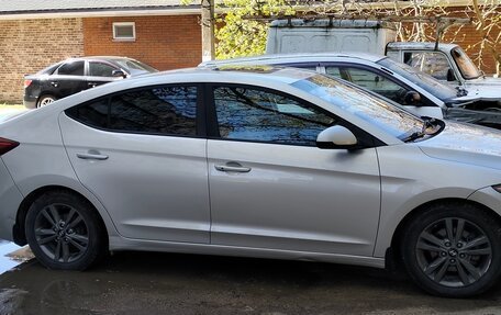 Hyundai Elantra VI рестайлинг, 2017 год, 1 400 000 рублей, 11 фотография