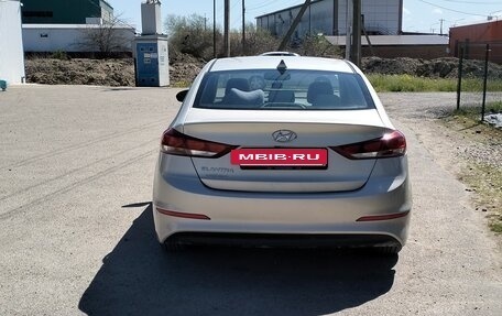 Hyundai Elantra VI рестайлинг, 2017 год, 1 400 000 рублей, 4 фотография