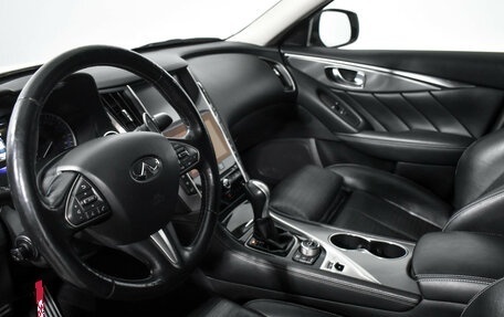 Infiniti Q50 I рестайлинг, 2015 год, 1 665 000 рублей, 9 фотография