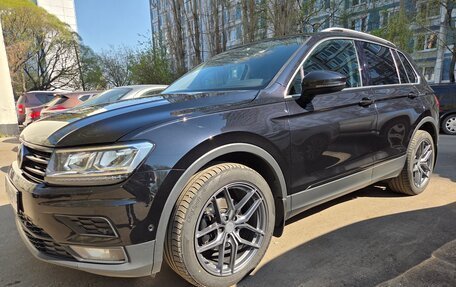 Volkswagen Tiguan II, 2018 год, 2 200 000 рублей, 6 фотография