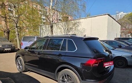 Volkswagen Tiguan II, 2018 год, 2 200 000 рублей, 2 фотография