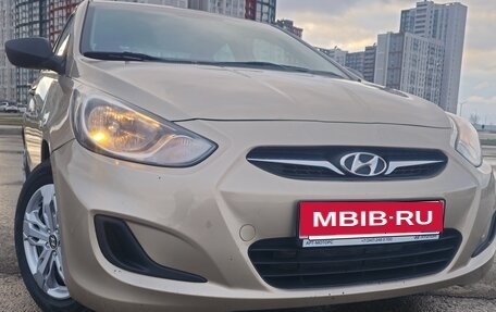 Hyundai Solaris II рестайлинг, 2014 год, 680 000 рублей, 2 фотография
