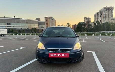 Mitsubishi Colt VI рестайлинг, 2004 год, 280 000 рублей, 2 фотография