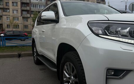 Toyota Land Cruiser Prado 150 рестайлинг 2, 2020 год, 5 850 000 рублей, 2 фотография