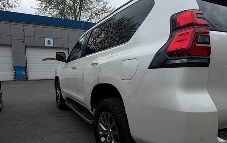 Toyota Land Cruiser Prado 150 рестайлинг 2, 2020 год, 5 850 000 рублей, 5 фотография
