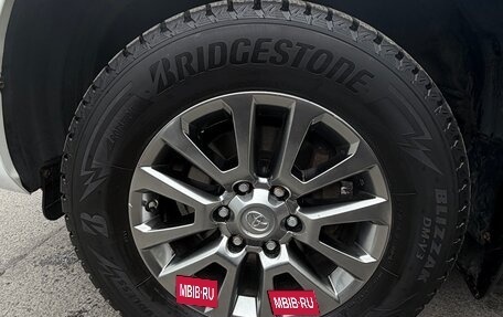 Toyota Land Cruiser Prado 150 рестайлинг 2, 2020 год, 5 850 000 рублей, 13 фотография