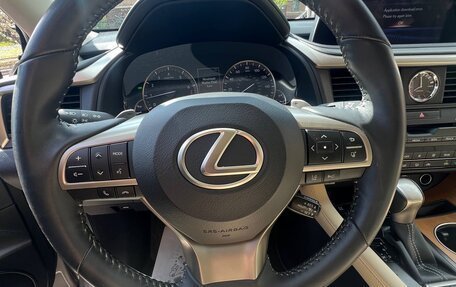 Lexus RX IV рестайлинг, 2022 год, 6 200 000 рублей, 13 фотография