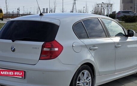 BMW 1 серия, 2010 год, 855 000 рублей, 8 фотография