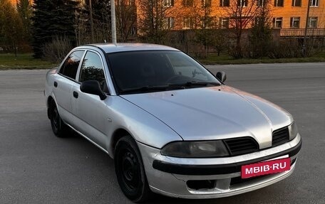 Mitsubishi Carisma I, 2003 год, 270 000 рублей, 1 фотография