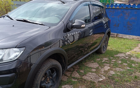 Renault Sandero II рестайлинг, 2017 год, 850 000 рублей, 2 фотография