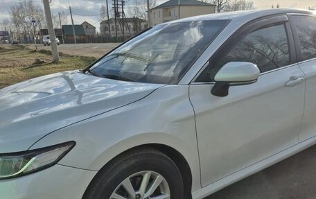 Toyota Camry, 2018 год, 1 850 000 рублей, 3 фотография