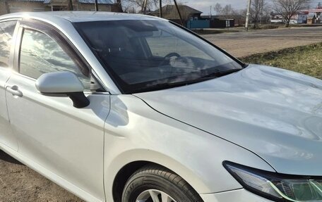 Toyota Camry, 2018 год, 1 850 000 рублей, 4 фотография