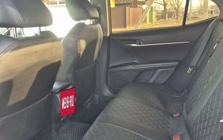 Toyota Camry, 2018 год, 1 850 000 рублей, 10 фотография