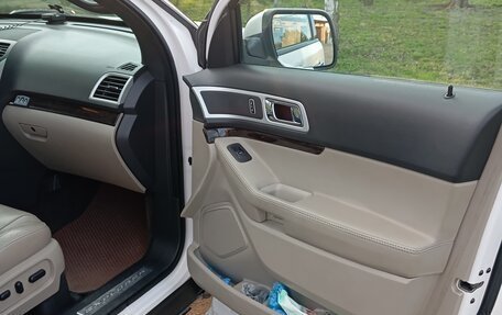 Ford Explorer VI, 2012 год, 1 700 000 рублей, 16 фотография
