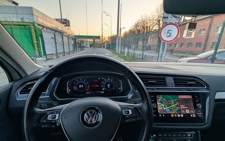 Volkswagen Tiguan II, 2019 год, 2 420 000 рублей, 11 фотография