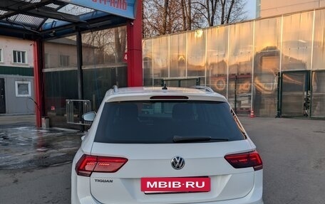 Volkswagen Tiguan II, 2019 год, 2 420 000 рублей, 4 фотография
