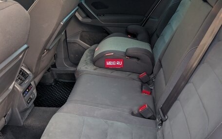 Volkswagen Tiguan II, 2019 год, 2 420 000 рублей, 6 фотография