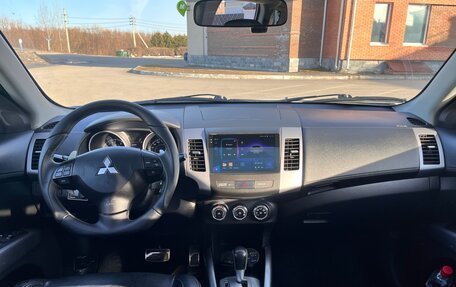 Mitsubishi Outlander III рестайлинг 3, 2011 год, 1 560 000 рублей, 8 фотография