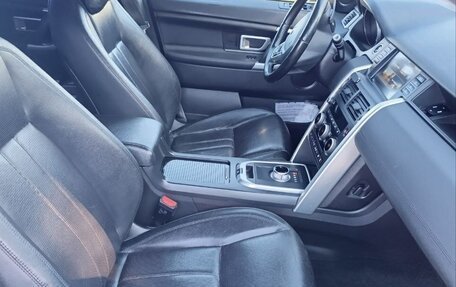 Land Rover Discovery Sport I рестайлинг, 2016 год, 2 300 000 рублей, 9 фотография