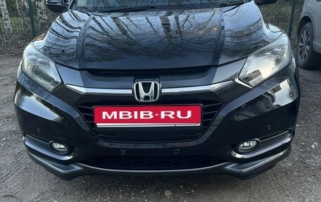 Honda Vezel, 2015 год, 1 760 000 рублей, 24 фотография