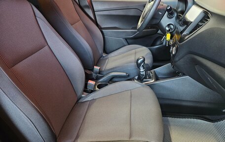 Hyundai Solaris II рестайлинг, 2017 год, 1 195 000 рублей, 12 фотография