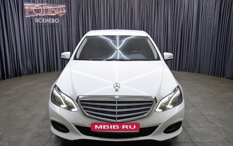 Mercedes-Benz E-Класс, 2013 год, 1 890 000 рублей, 2 фотография
