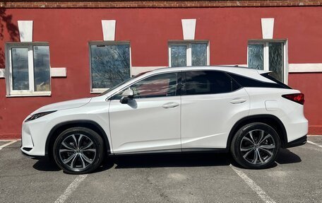 Lexus RX IV рестайлинг, 2021 год, 6 200 000 рублей, 2 фотография