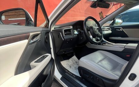 Lexus RX IV рестайлинг, 2021 год, 6 200 000 рублей, 12 фотография