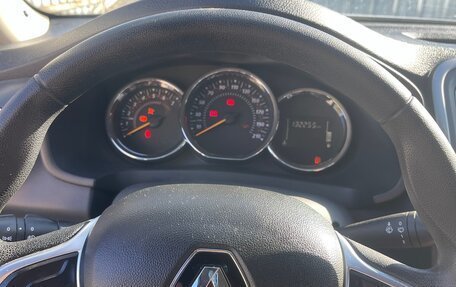 Renault Logan II, 2020 год, 380 000 рублей, 13 фотография