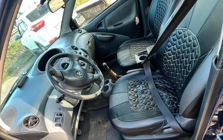 Toyota Yaris I рестайлинг, 1999 год, 160 000 рублей, 8 фотография