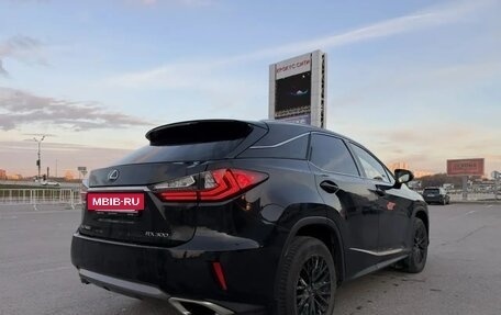 Lexus RX IV рестайлинг, 2018 год, 3 600 000 рублей, 9 фотография
