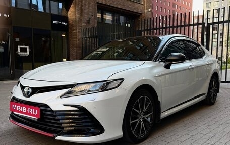 Toyota Camry, 2021 год, 2 500 000 рублей, 13 фотография