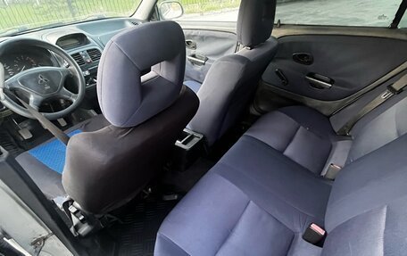 Mitsubishi Carisma I, 2003 год, 270 000 рублей, 22 фотография