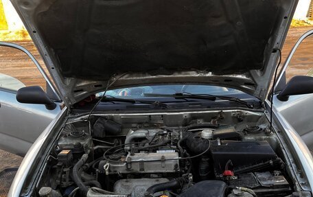 Mitsubishi Carisma I, 2003 год, 270 000 рублей, 24 фотография