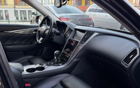 Infiniti Q50 I рестайлинг, 2015 год, 1 640 000 рублей, 12 фотография