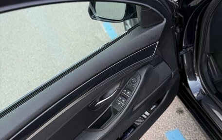 BMW 5 серия, 2016 год, 2 000 000 рублей, 2 фотография