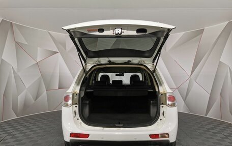 Mitsubishi Outlander III рестайлинг 3, 2013 год, 1 125 000 рублей, 12 фотография