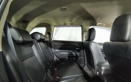 Mitsubishi Outlander III рестайлинг 3, 2013 год, 1 125 000 рублей, 16 фотография