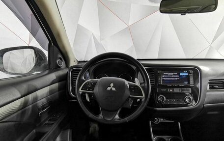 Mitsubishi Outlander III рестайлинг 3, 2013 год, 1 125 000 рублей, 20 фотография