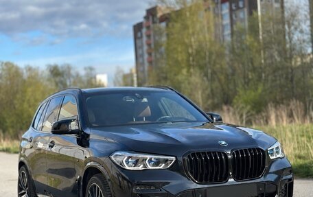 BMW X5, 2019 год, 8 990 000 рублей, 6 фотография