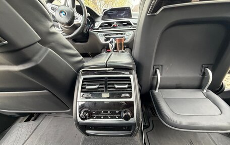 BMW 7 серия, 2017 год, 3 900 000 рублей, 12 фотография